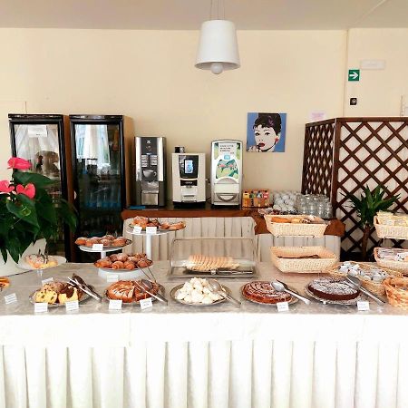 Hotel Ridolfi Milano Marittima Esterno foto