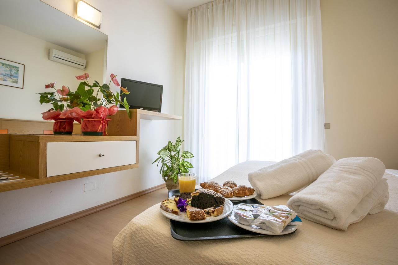 Hotel Ridolfi Milano Marittima Esterno foto