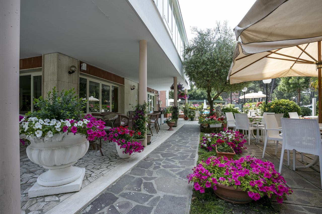 Hotel Ridolfi Milano Marittima Esterno foto
