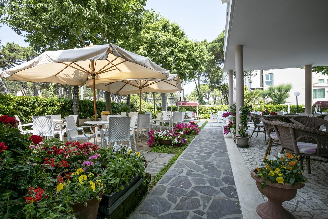 Hotel Ridolfi Milano Marittima Esterno foto