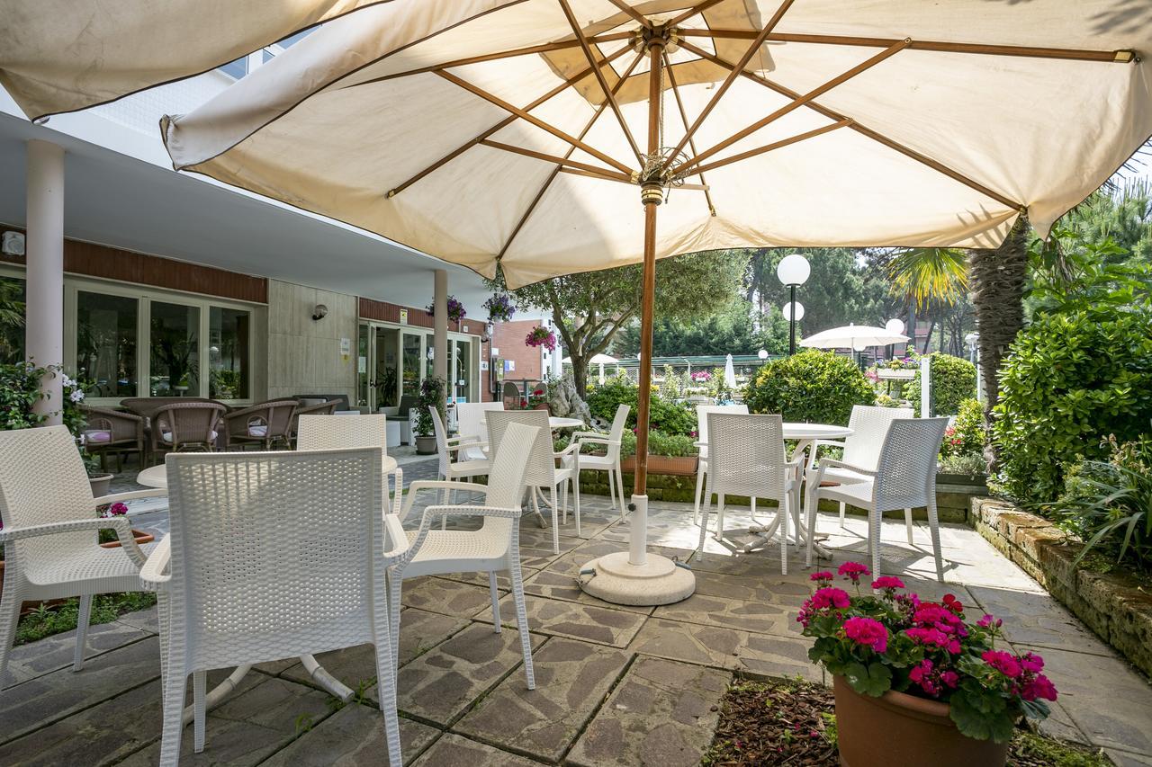 Hotel Ridolfi Milano Marittima Esterno foto