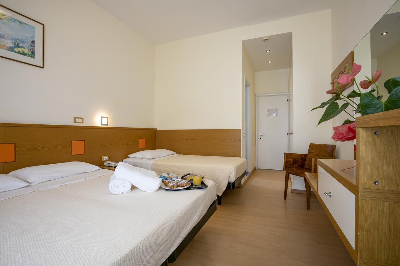 Hotel Ridolfi Milano Marittima Esterno foto