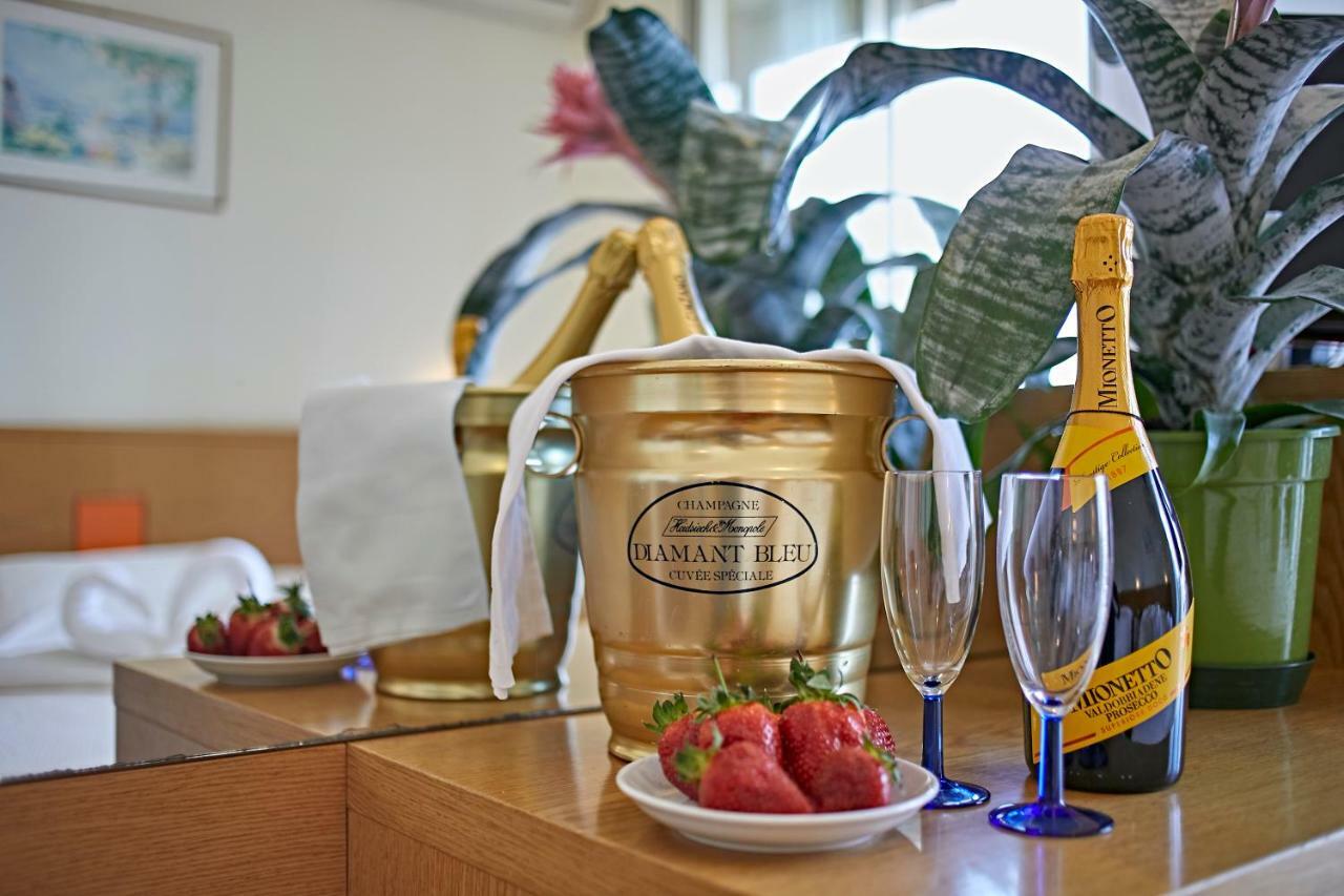 Hotel Ridolfi Milano Marittima Esterno foto