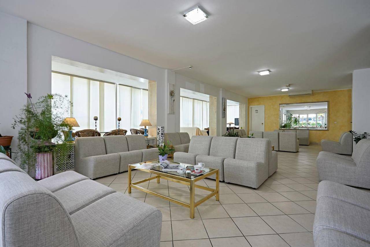 Hotel Ridolfi Milano Marittima Esterno foto