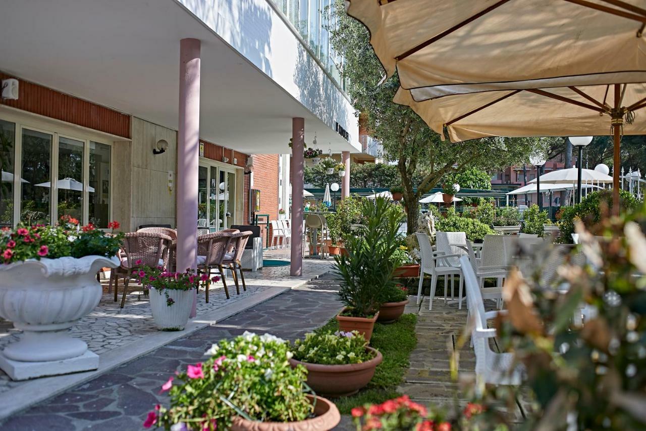 Hotel Ridolfi Milano Marittima Esterno foto