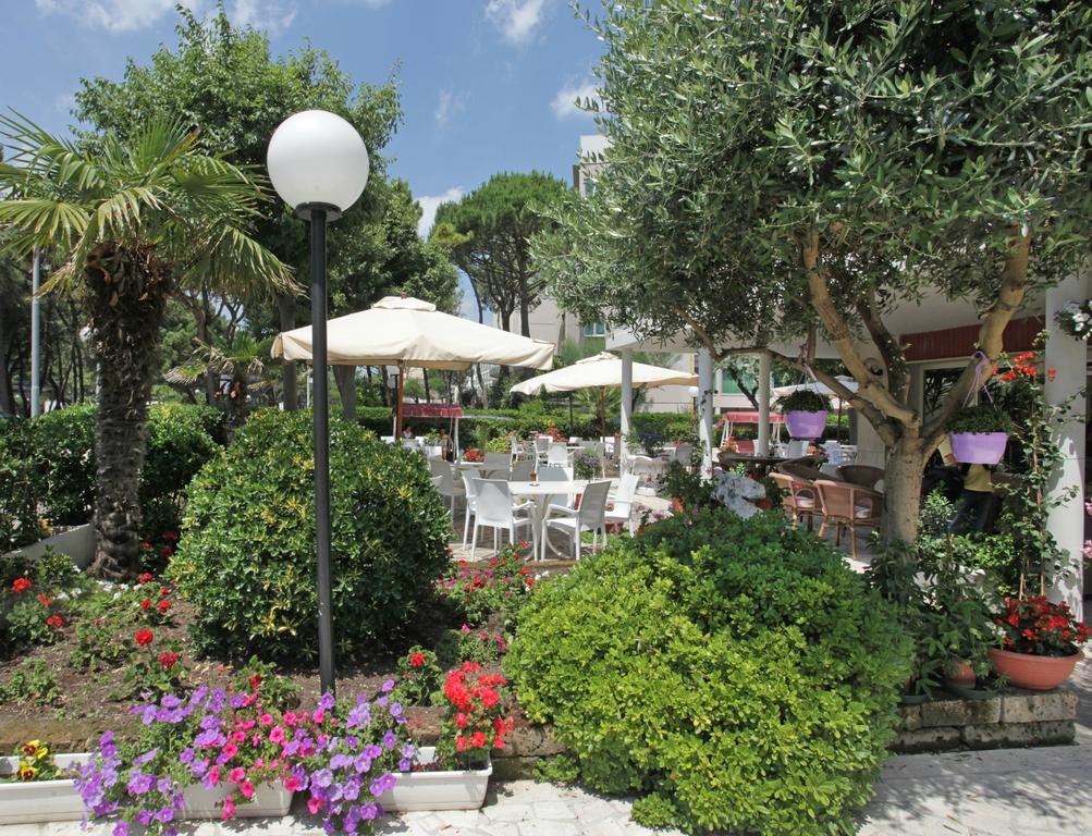 Hotel Ridolfi Milano Marittima Esterno foto